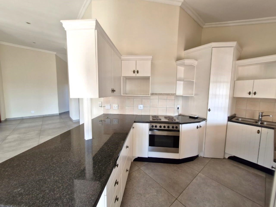 To Let 3 Bedroom Property for Rent in Meerhof North West